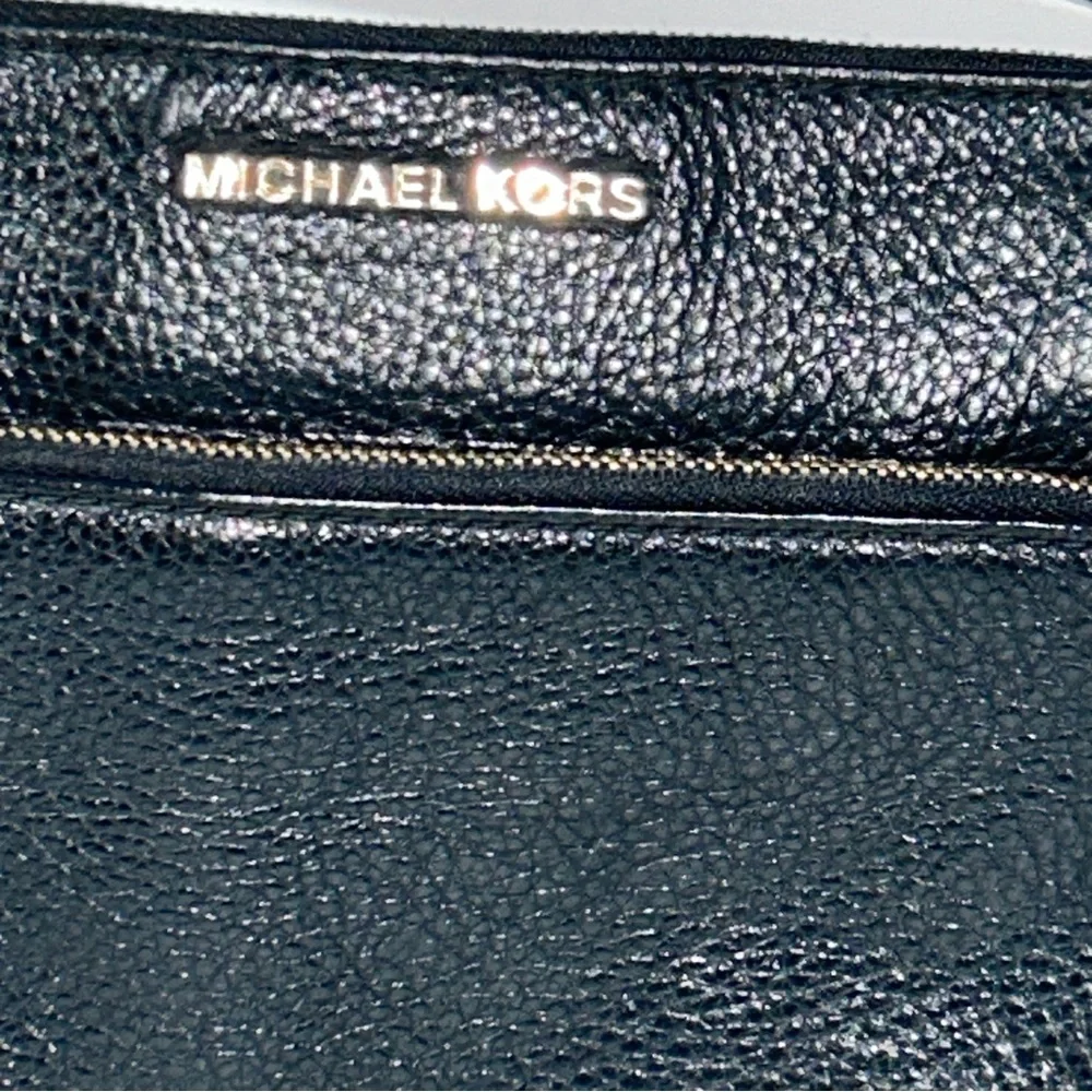 MICHAEL KORS RILEY LEATHER FLAT CROSSBODY‎ WOMEN'S BLACK BAG PURSE